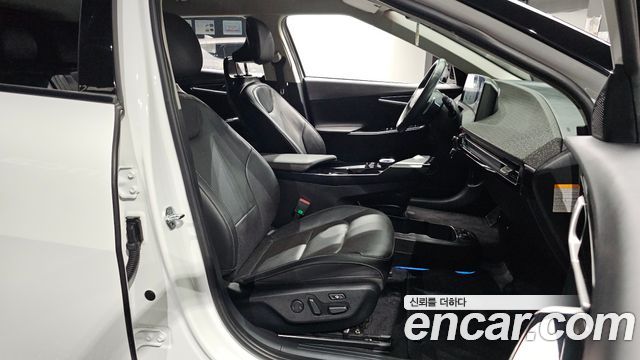 Kia EV6 2022 — photo 18