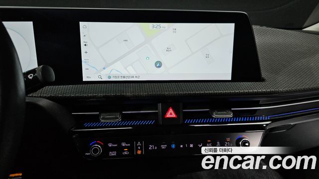 Kia EV6 2022 — photo 22