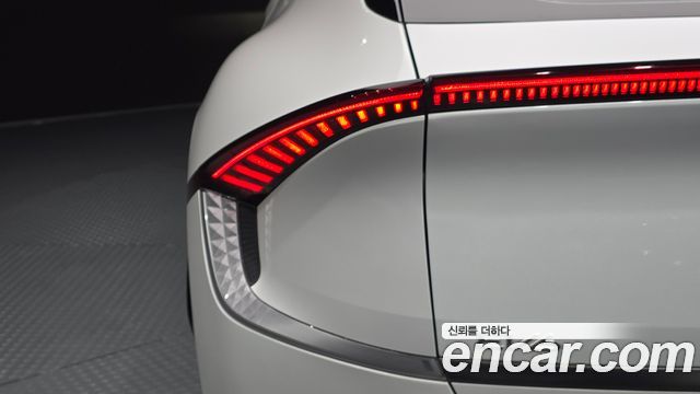 Kia EV6 2022 — photo 9