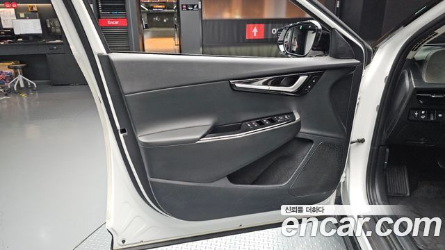 Kia EV6 2022 — photo 14