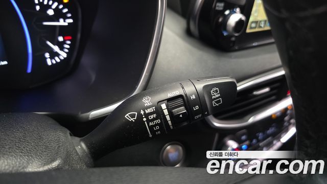 Hyundai Santafe 2019 — photo 24