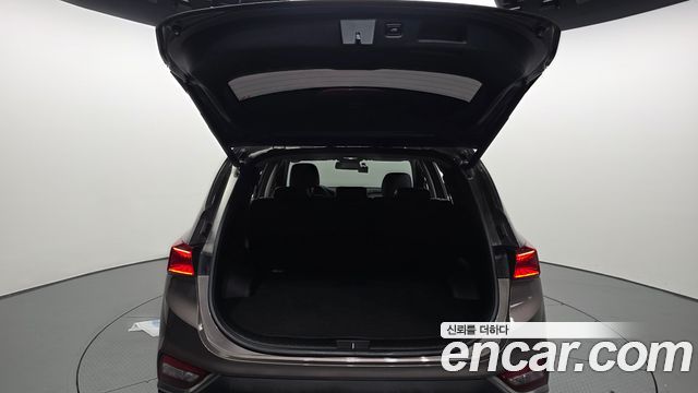 Hyundai Santafe 2019 — photo 26