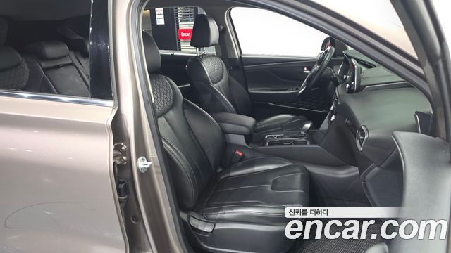 Hyundai Santafe 2019 — photo 16