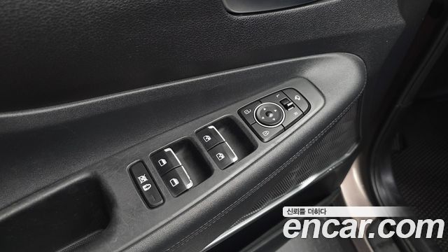 Hyundai Santafe 2019 — photo 27