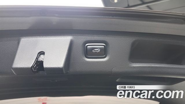 Hyundai Santafe 2019 — photo 28