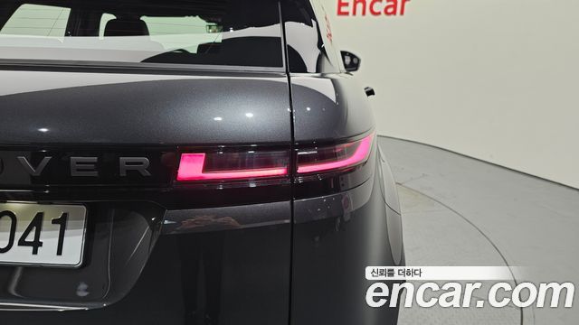 Land Rover Range Rover Evoque 2026 — photo 19