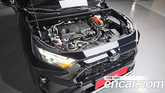 Toyota RAV4 2025 — photo 6
