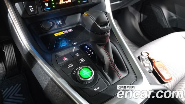 Toyota RAV4 2025 — photo 12