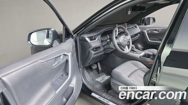 Toyota RAV4 2025 — photo 18