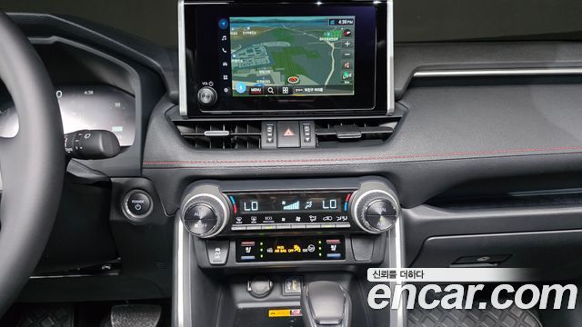 Toyota RAV4 2025 — photo 21