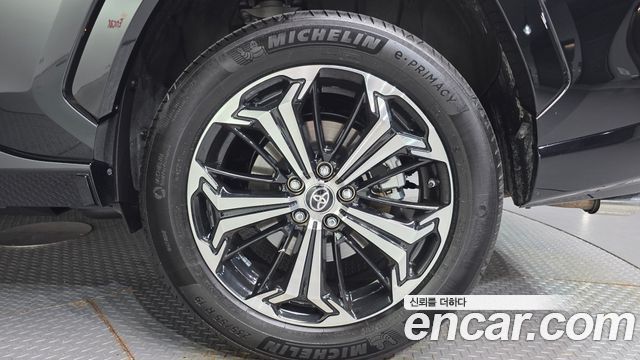 Toyota RAV4 2025 — photo 7