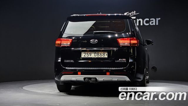 Kia Canival 2016 — photo 4