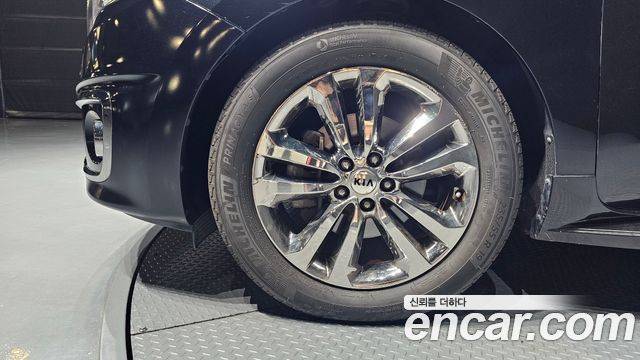 Kia Canival 2016 — photo 5