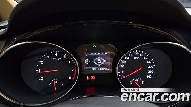 Kia Canival 2016 — photo 8
