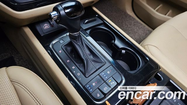 Kia Canival 2016 — photo 9