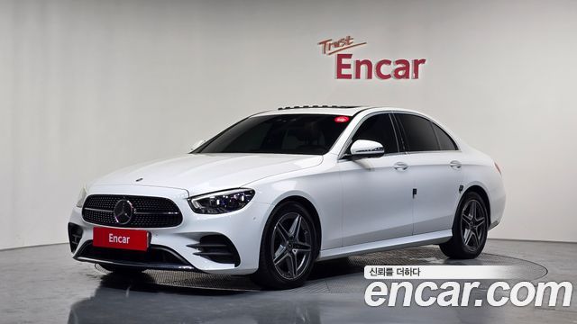 Mercedes-Benz E-Class 2023 — photo 1