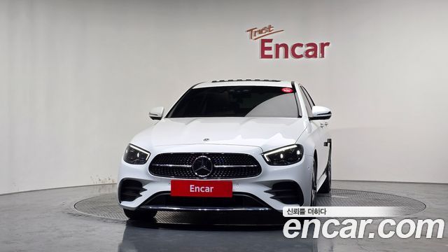 Mercedes-Benz E-Class 2023 — photo 3