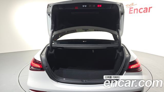 Mercedes-Benz E-Class 2023 — photo 24