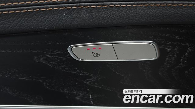Mercedes-Benz E-Class 2023 — photo 30