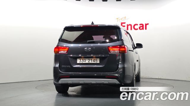 Kia Canival 2016 — photo 4