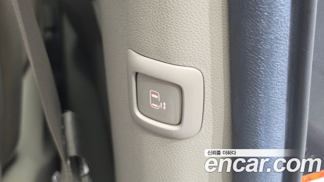 Kia Canival 2016 — photo 17