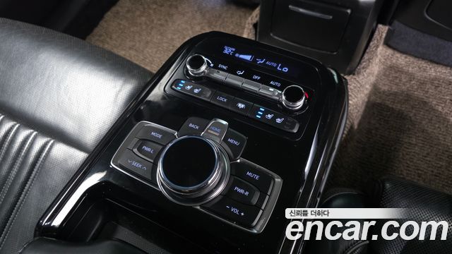 Genesis EQ900 2016 — photo 19