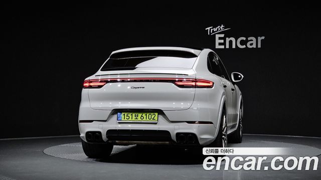 Porsche Cayenne 2023 — photo 4