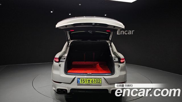 Porsche Cayenne 2023 — photo 26