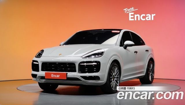 Porsche Cayenne 2023 — photo 1