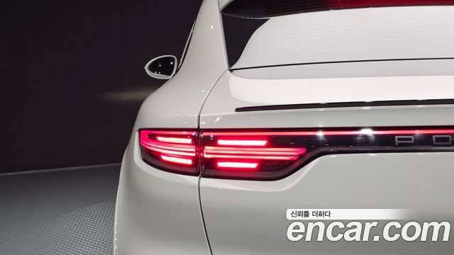 Porsche Cayenne 2023 — photo 9