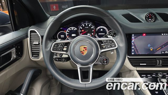 Porsche Cayenne 2020 — photo 19