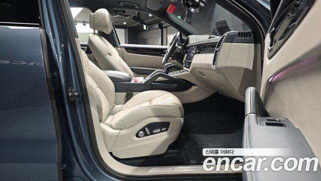 Porsche Cayenne 2020 — photo 16