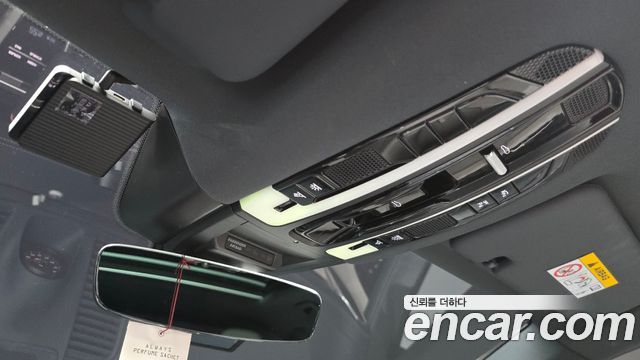 Porsche Cayenne 2020 — photo 36