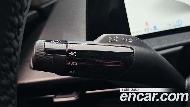 Kia EV6 2022 — photo 27