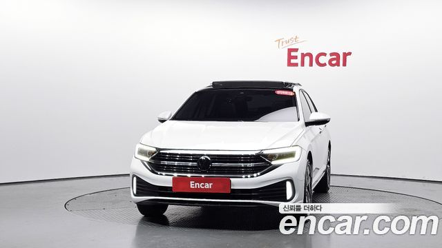 Volkswagen Jetta 2024 — photo 3