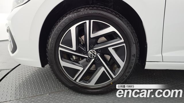 Volkswagen Jetta 2024 — photo 5