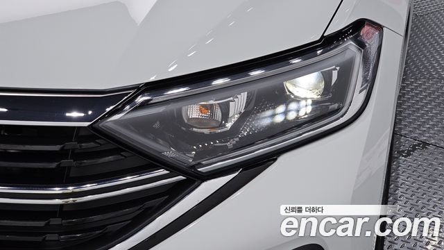 Volkswagen Jetta 2024 — photo 8