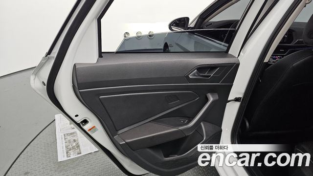Volkswagen Jetta 2024 — photo 15