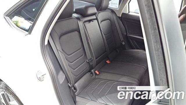 Volkswagen Jetta 2024 — photo 16