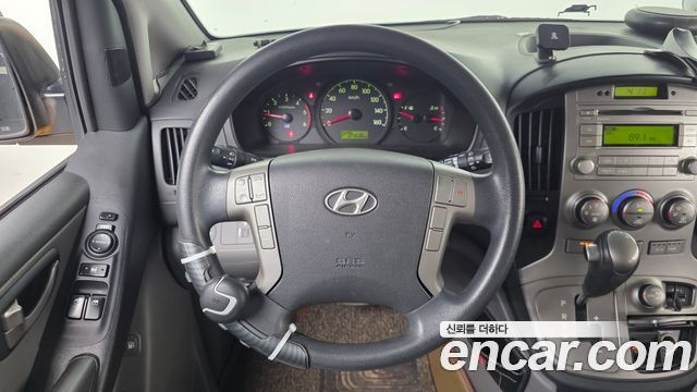Hyundai Starex 2015 — photo 13