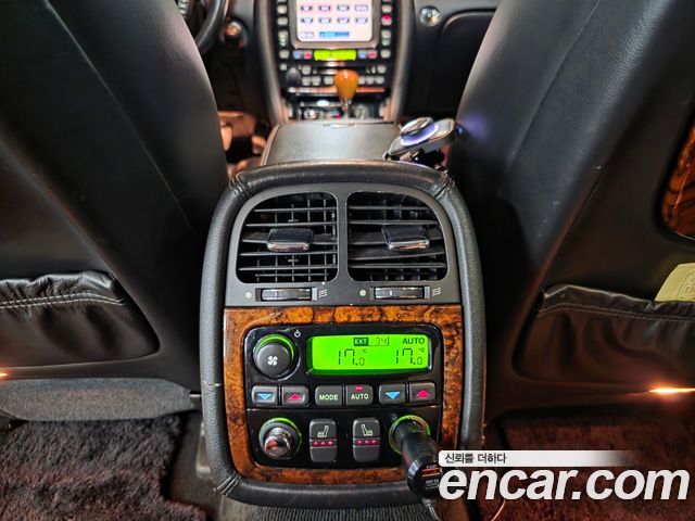 Jaguar XJ-8 2005 — photo 8