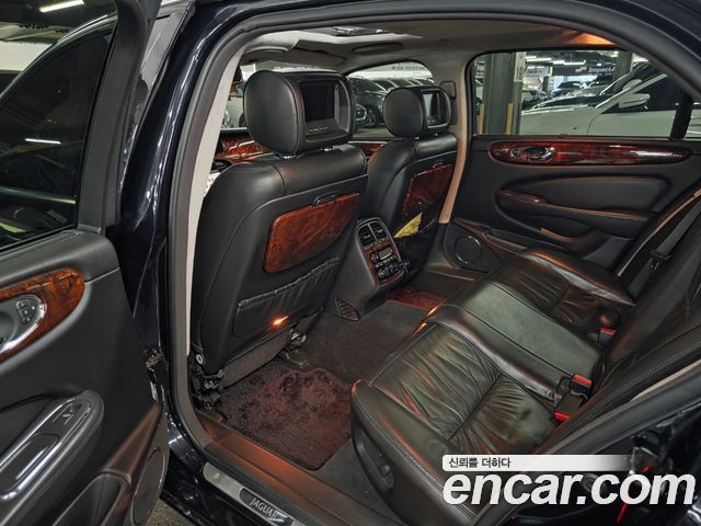 Jaguar XJ-8 2005 — photo 10