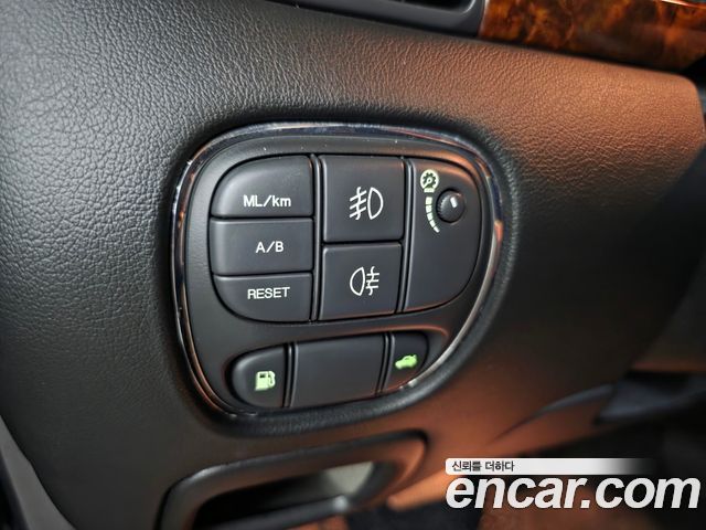 Jaguar XJ-8 2005 — photo 16