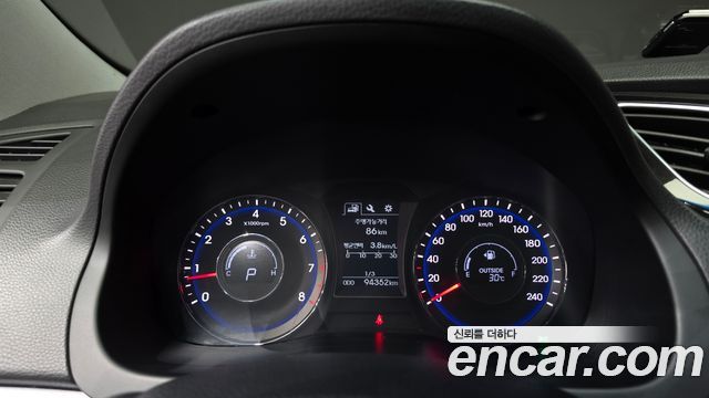 Hyundai i40 2016 — photo 8