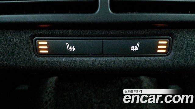 Land Rover Range Rover Evoque 2021 — photo 15