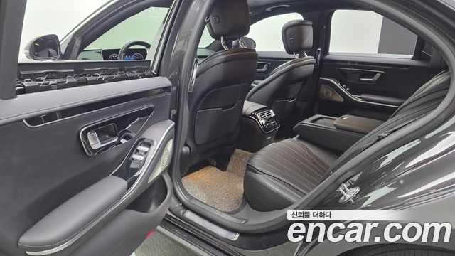 Mercedes-Benz S-Class 2021 — photo 18