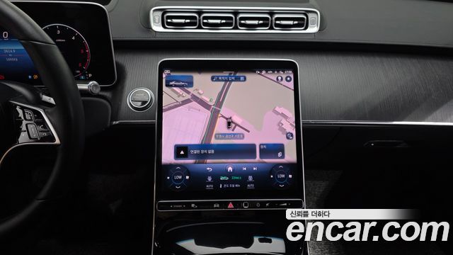Mercedes-Benz S-Class 2021 — photo 19