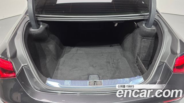 Mercedes-Benz S-Class 2021 — photo 24