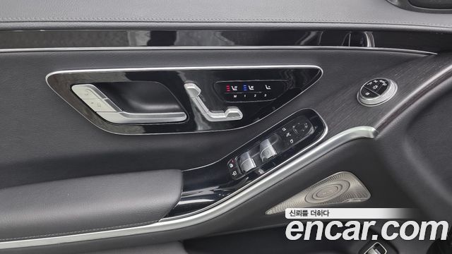 Mercedes-Benz S-Class 2021 — photo 25