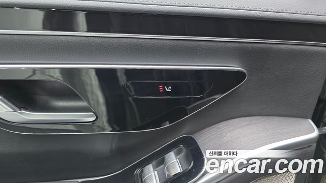 Mercedes-Benz S-Class 2021 — photo 29